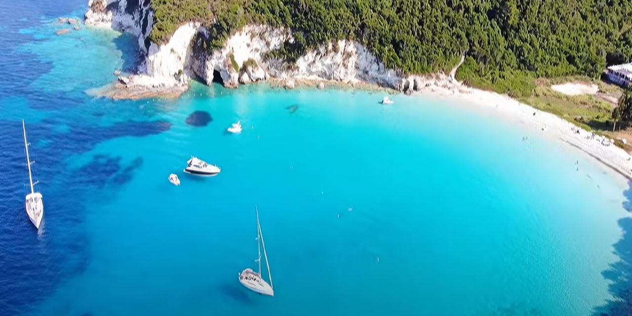 Στο σφυρί ιδιωτικό νησί του Ιονίου σε τιμή… διαμερίσματος
