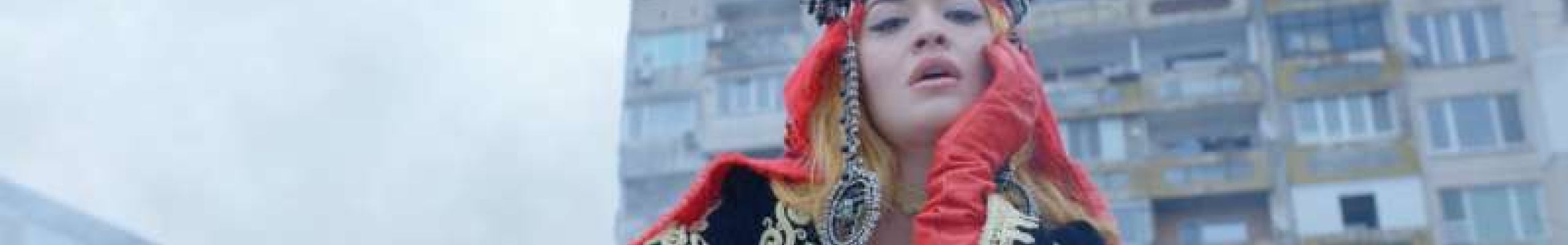 Η Rita Ora επέστρεψε δυναμικά στη μουσική βιομηχανία με το τραγούδι της "Big"