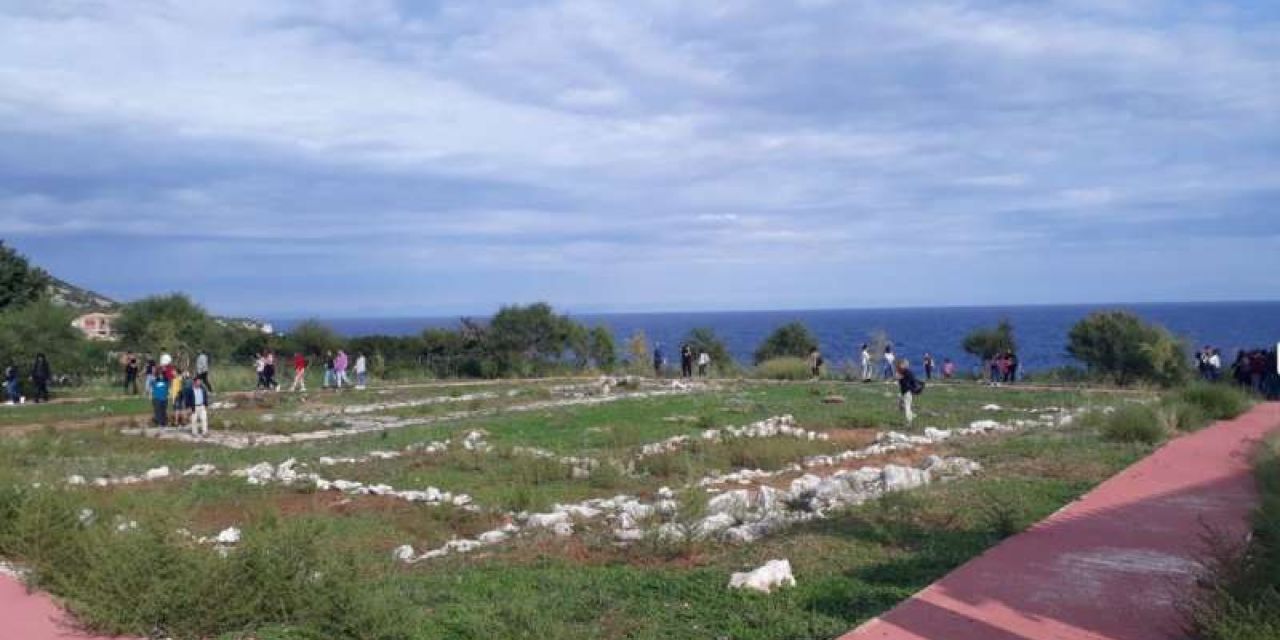 DMC Ionian University: Εκδρομή αρχαιογνωσίας στη νότια Κεφαλονιά
