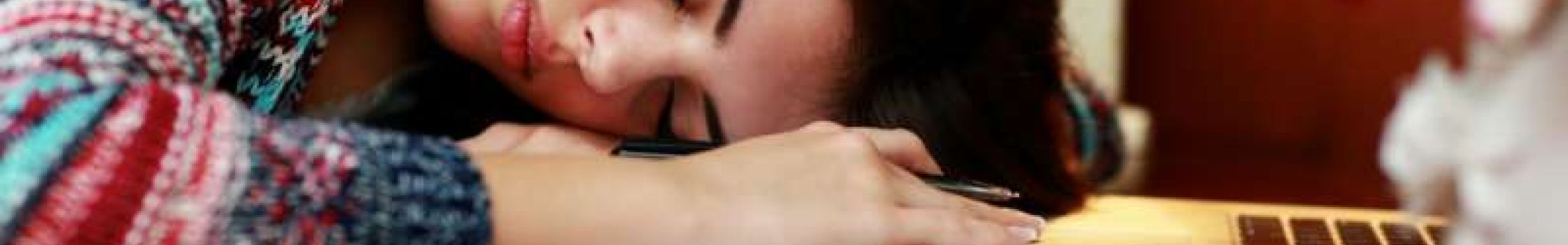 8 σημάδια που σου λένε ότι η κούραση που νιώθεις είναι λόγω άγχους