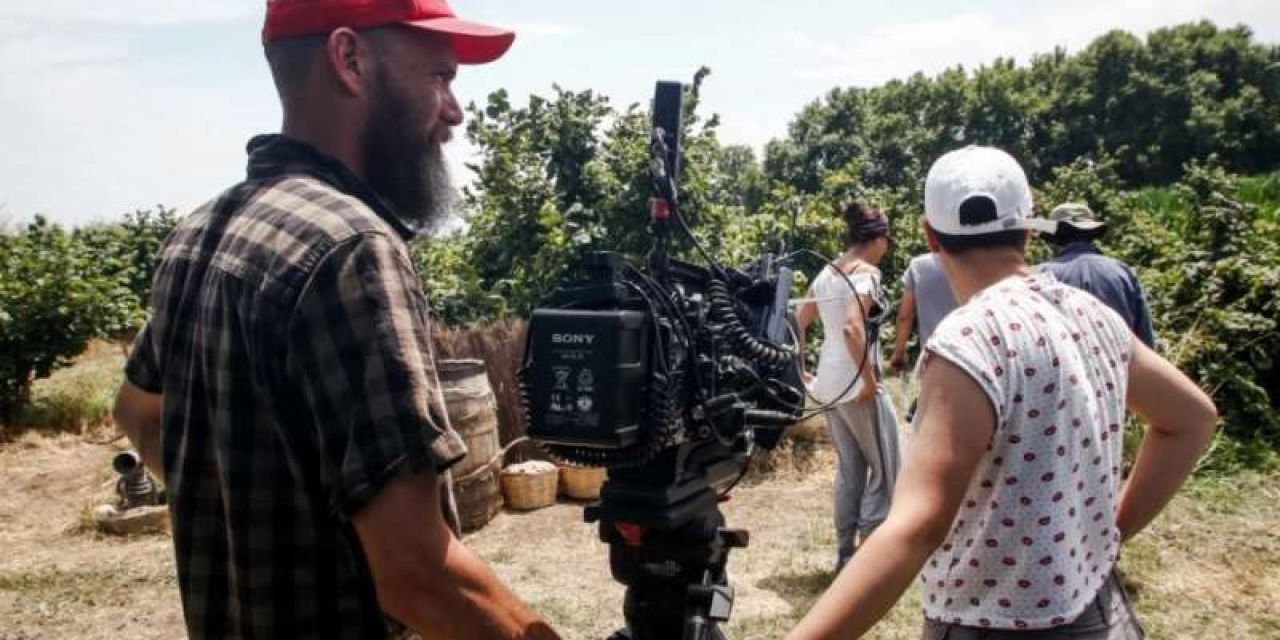 Ανοίγει σήμερα το ΠΣ «ΕΡΓΑΝΗ» για υποβολή μονομερών δηλώσεων των επαγγελματιών της τέχνης και του πολιτισμού