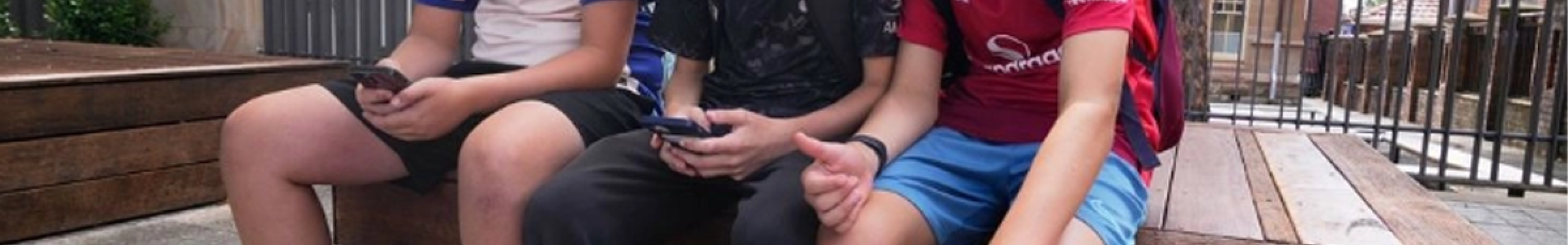 Το 70% των εφήβων στην Αυστραλία διατήρησε τα social media παρά την απαγόρευση, διαπίστωσε έρευνα