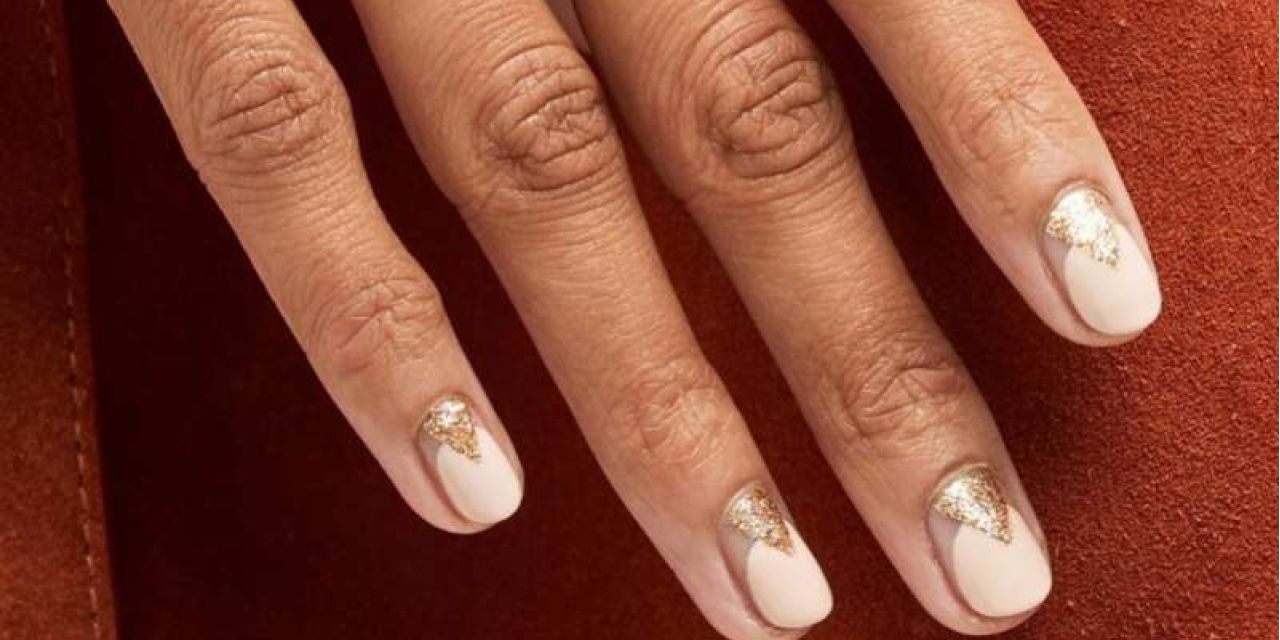 Τα nail designs που θέλουμε να δοκιμάσουμε για τα Χριστούγεννα