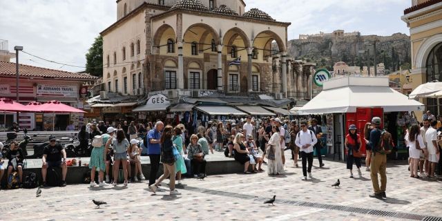 Αποχωρεί σταδιακά η αφρικανική σκόνη, επιμένει η ζέστη- Πότε αλλάζει ο καιρός