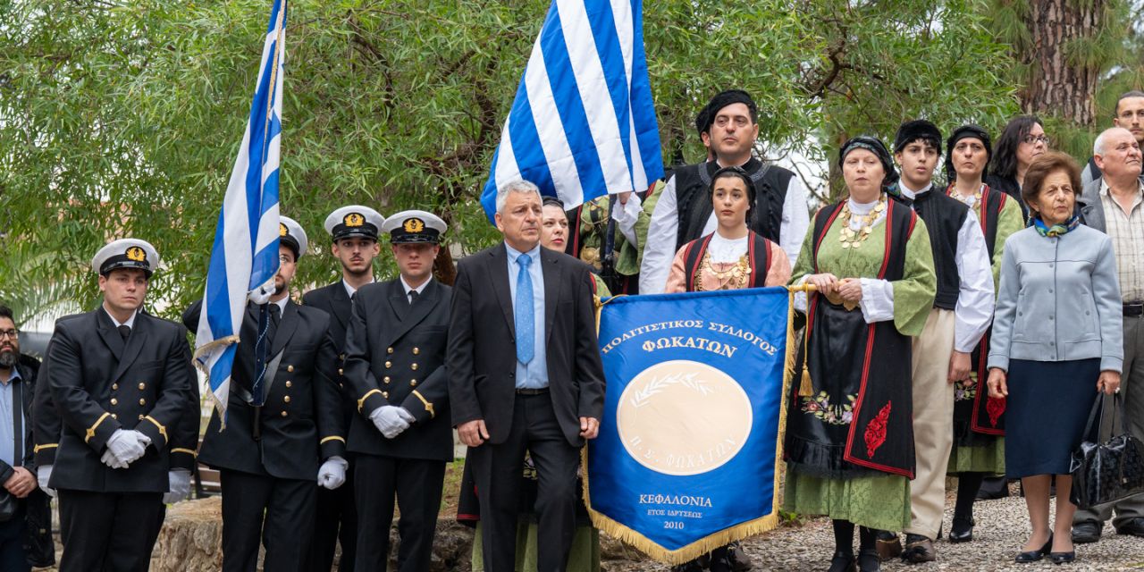 Κατάθεση στεφάνων στο Μνημείο Ηρώων στο Νάπιερ [25.03.2025]