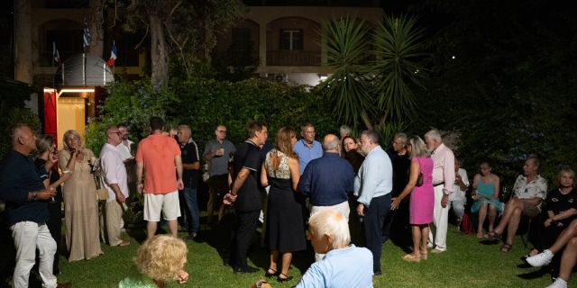 Ολοκληρώθηκε η έκθεση για την Παναγία των Παρισίων από την Alliance Française Αργοστολίου με μια όμορφη δεξίωση [25.08.2026]