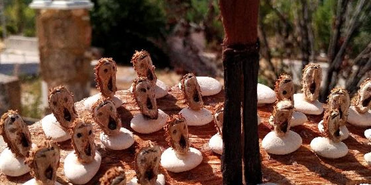 Eικαστική έκθεση του Ευάγγελου Αγορού στο χώρο του Ηλιακού ρολογιού