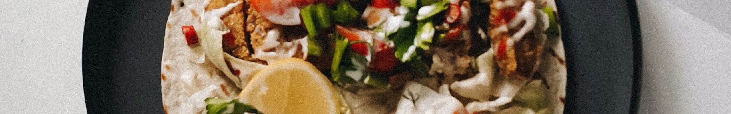 Συνταγή: Αραβική με κοτόπουλο και σως γιαουρτιού