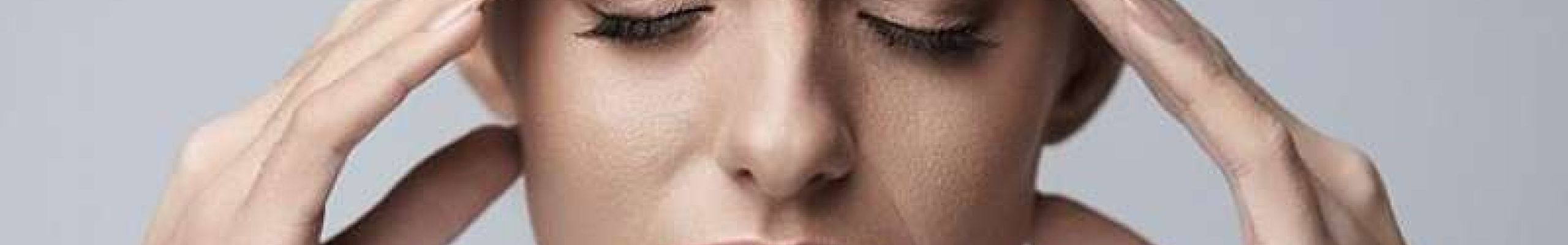 Έχεις ημικρανίες; Ποια τρόφιμα και ποτά να αποφεύγεις