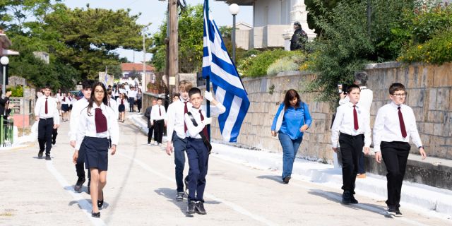 Κατάθεση στεφάνων και παρέλαση στις Κεραμειές [21.05.2026]