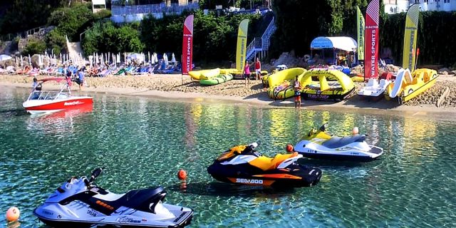 Τα Water Sports Albatros αναζητούν Beach Assistant για τη θερινή σεζόν