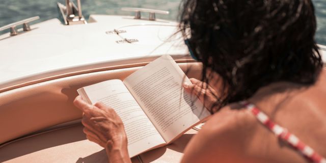 5+1 feelgood βιβλία για να διαβάσεις στις φετινές σου καλοκαιρινές διακοπές