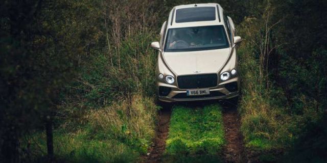 Το Bentley Bentayga είναι το απόλυτο πολυτελές SUV της χρονιάς