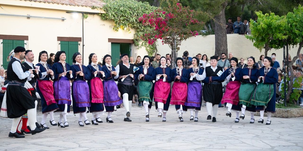 «Τέσσερις Γάμοι, Μία Ρίζα» από τον Σύλλογο «Χορόριζες»