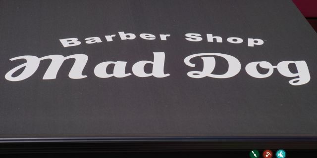 «Mad Dog Barbershop» το νέο κουρείο στην καρδιά της πλατείας Καμπάνας