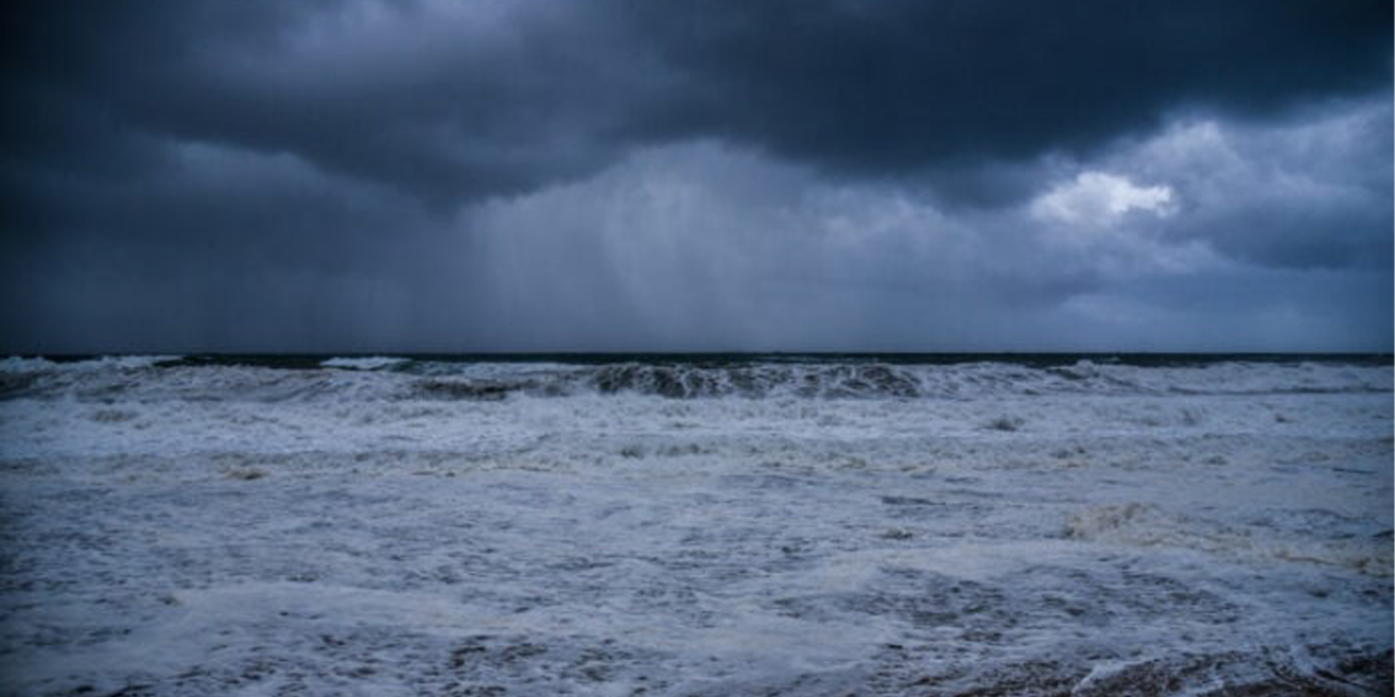 Έρχεται το «ERMINIO»: Ισχυρή κακοκαιρία στη Σάμη – Έκκληση για προσοχή και αποφυγή της παραλίας Μύρτου