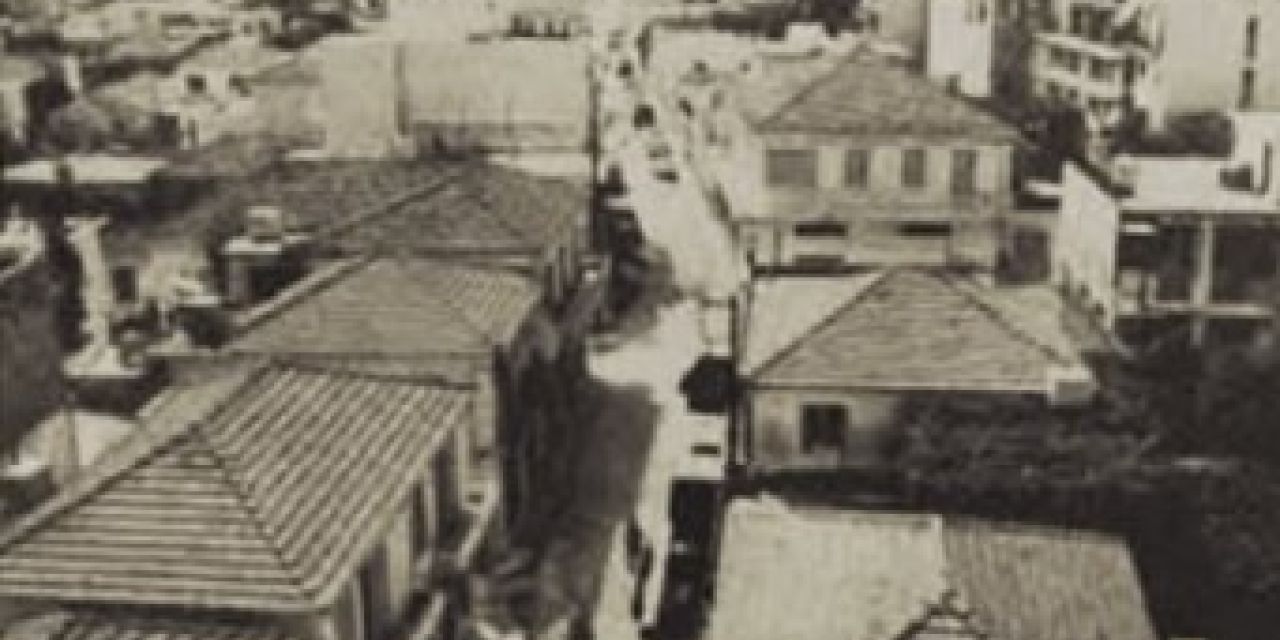 Ρετρό: Δείτε δύο φωτογραφίες από το λιθόστρωτο του Αργοστολίου της δεκαετίας του ’80!