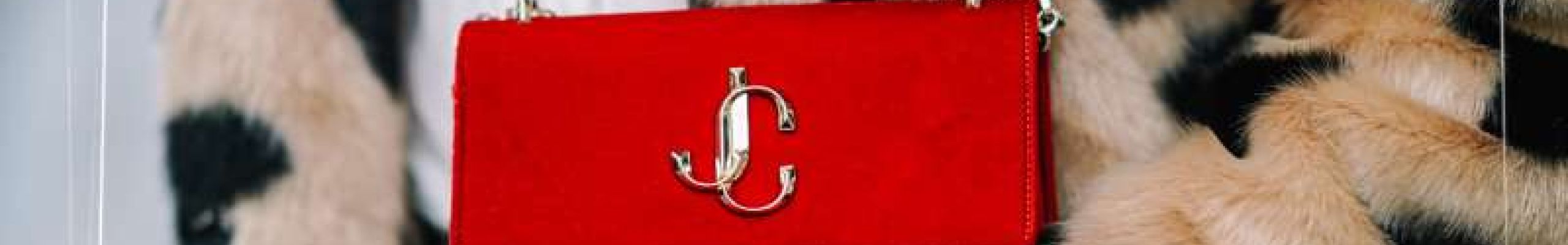 8 νέοι τρόποι να αναβαθμίσεις το κλασικό κόκκινο χριστουγεννιάτικο μανικιούρ σου!