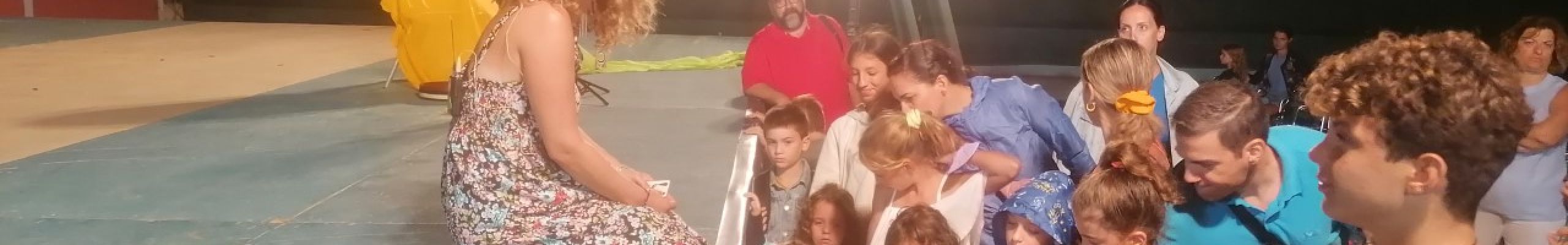 Με επιτυχία πραγματοποιήθηκε η παράσταση «Οι βασιλοπούλες που λιώναν τα γοβάκια τους» στο Ληξούρι