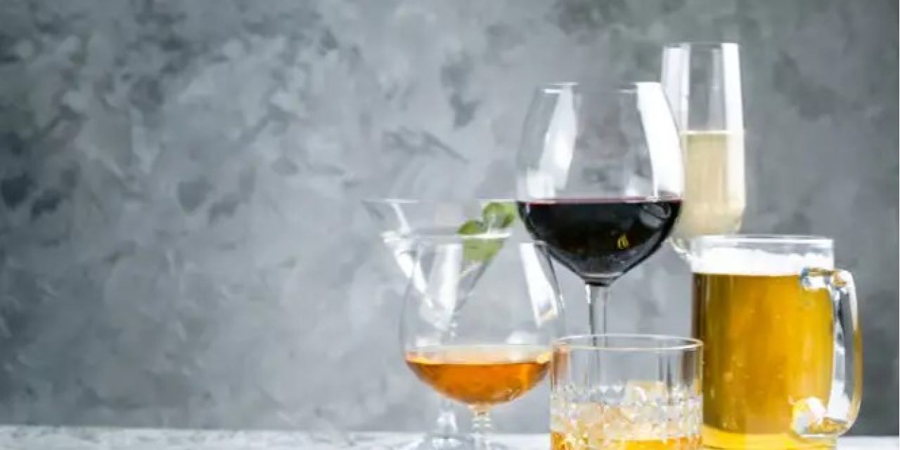 Μπύρα, ουίσκι ή κρασί; Ποιο συνοδεύεται από τον πιο ανθυγιεινό τρόπο ζωής