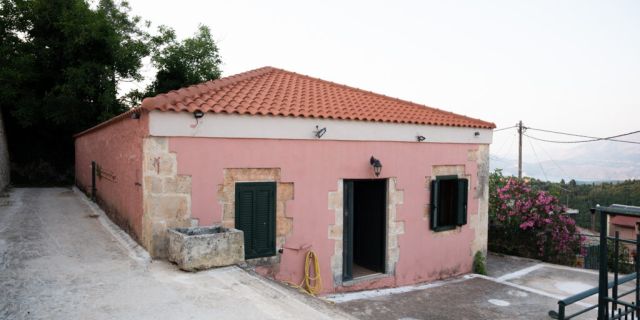 Αετός Καμιναράτων: Ο πολιτιστικός φρουρός της Παλικής