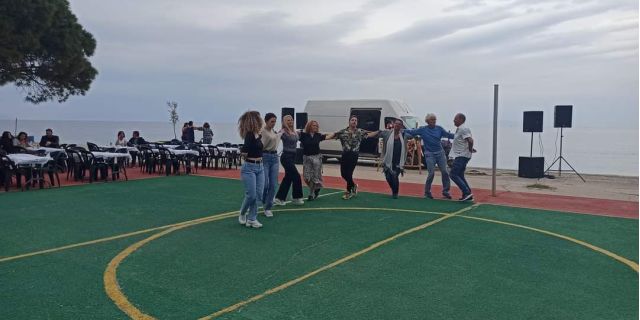 Τις υπέροχες εκδηλώσεις για την Πρωτομαγιά στον Πόρο διέκοψε η βροχή