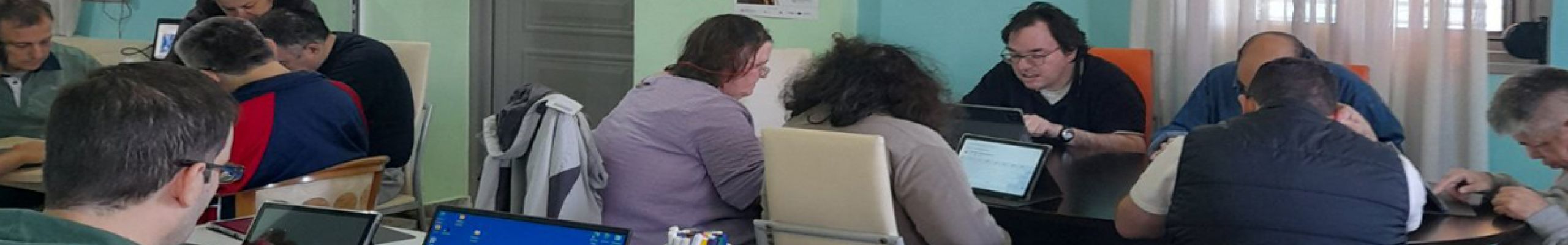 Με επιτυχία ολοκληρώθηκε το πρόγραμμα ψηφιακής εκπαίδευσης ατόμων με αναπηρία στον ΥΠΕΡΙΩΝΑ