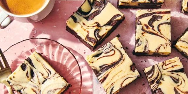 Cheesecake brownies