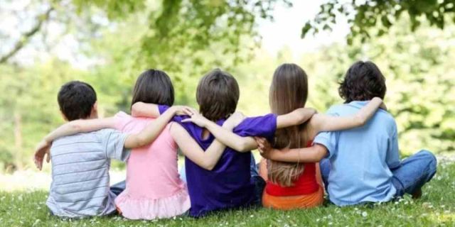 Επίδομα παιδιού: Πότε πληρώνονται τα 150 ευρώ – Τι πρέπει να κάνουν οι γονείς έως 31 Αυγούστου
