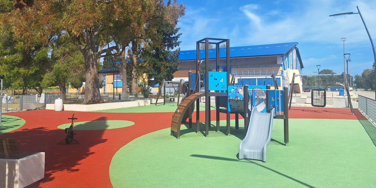 Σε λειτουργία η νέα σύγχρονη παιδική χαρά στον περιβάλλοντα χώρο τουΚλειστού Γυμναστηρίου «Αντώνης Τρίτσης» στο Αργοστόλι