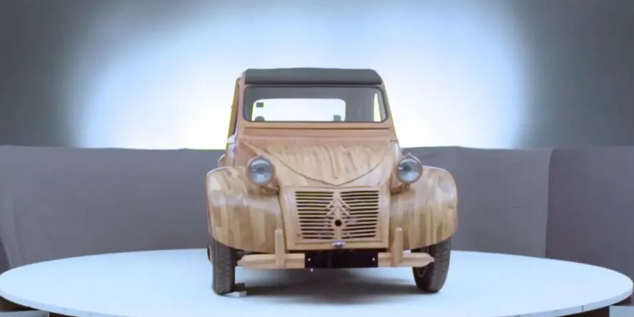 Μοναδικό ξύλινο Citroën 2CV βγαίνει σε δημοπρασία – Έως 200.000 ευρώ η αξία του